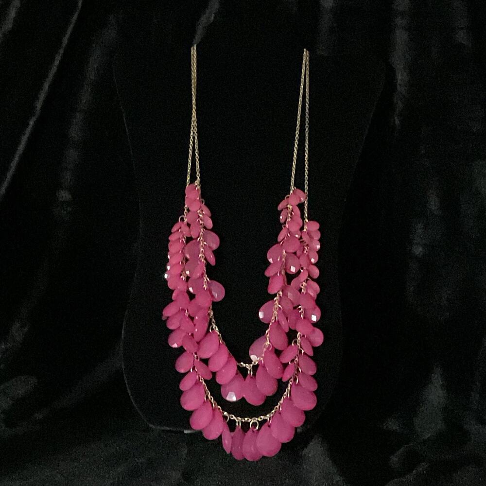 Statement Hot Pink Tiered Cluster Teardrop Bead 
Necklace Gold Tone Chain